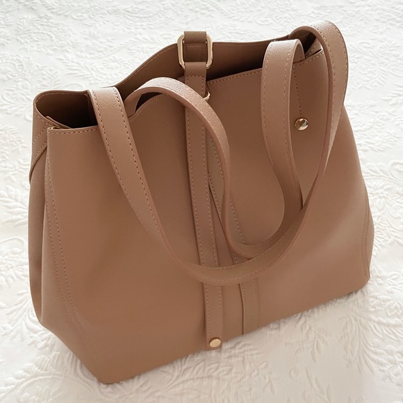 NWOT Lulus Back to Business Tan Tote Vegan Faux Leather - Picture 3 of 10